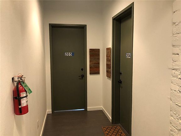 4th image of 102 E 2nd St #205