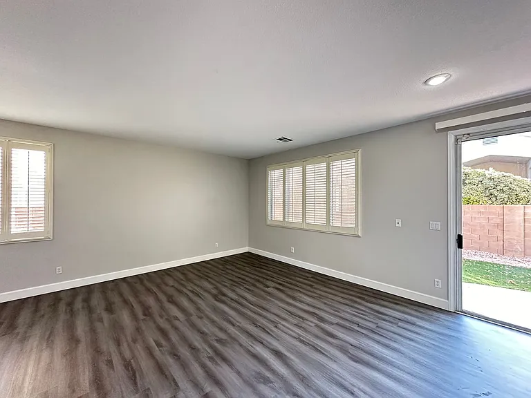 10191 Splendor Ridge Ave — Photo 4