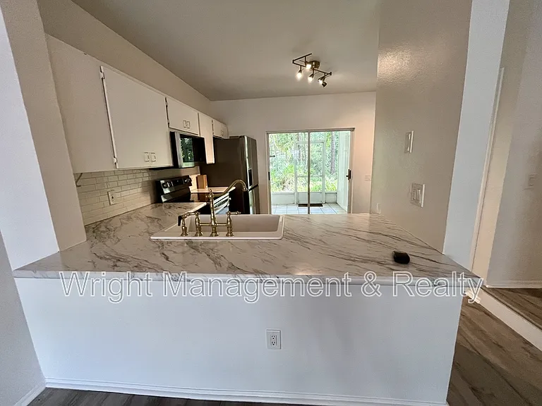 12326 Berkeley Square Dr — Photo 6