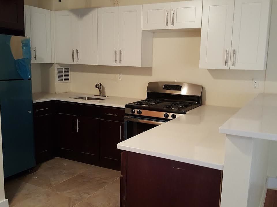 1st image of 942 Putnam Ave #4W