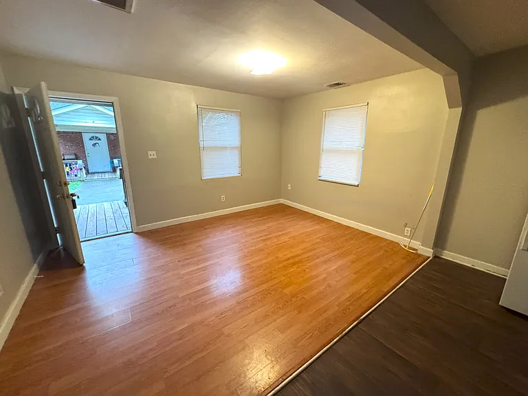2125 Oceola St — Photo 3