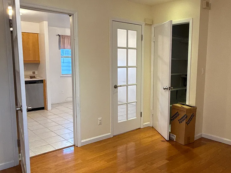 Cloverdale Ln — Photo 3
