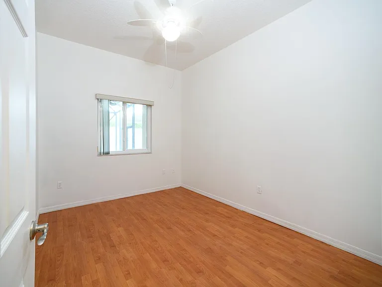 14186 SW 32nd St — Photo 9