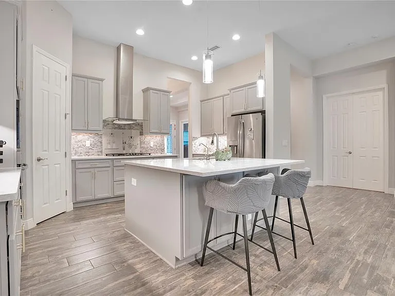 21914 Butterfly Kiss Dr — Photo 15