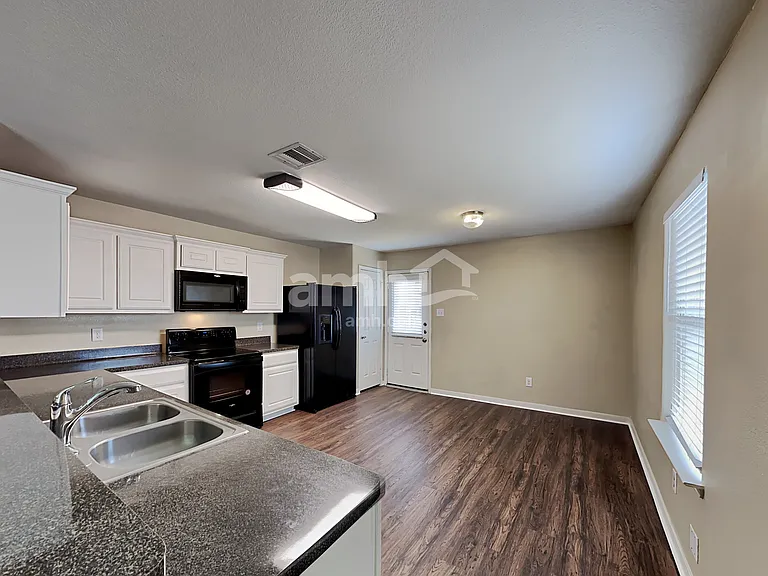4615 Snowdrop Ct — Photo 3