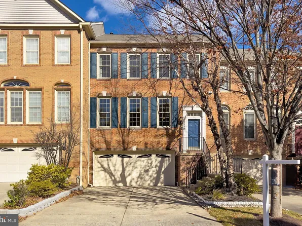 10496 Courtney Dr, Fairfax, VA 22030