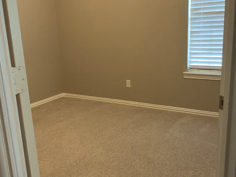 2457 Foxwood Ln — Photo 15