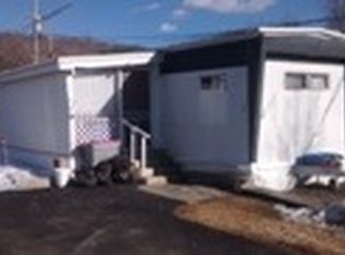 12 Acorn St, Kennedy, NY 14747