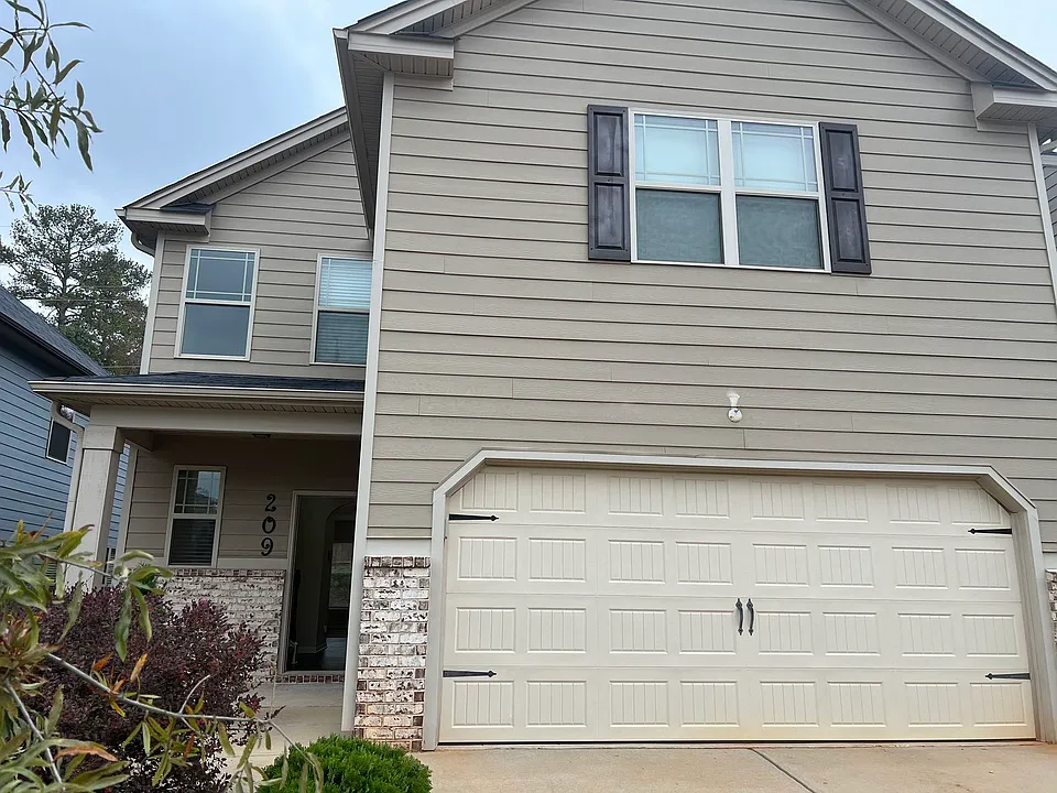 209 Emporia Loop