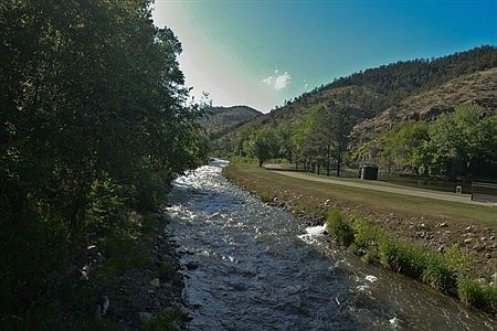 800+ ft. Big Thompson River