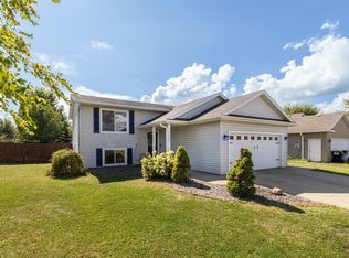 5908 Belfry Ln NW, Rochester, MN 55901