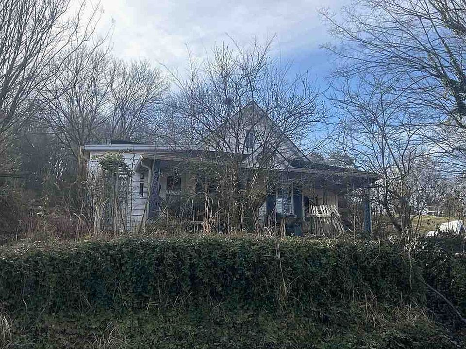 1st image of 105 Douglas Ln