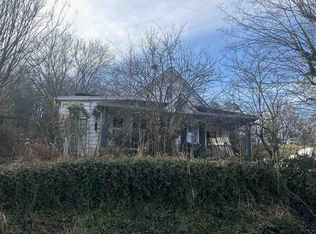 105 Douglas Ln, Harriman, TN 37748