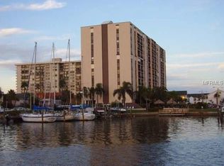 255 Dolphin Pt PH 4, Clearwater, FL 33767