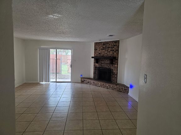 2nd image of 1523 Richmond Dr