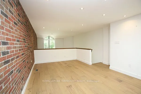 48 McGill St — Photo 28