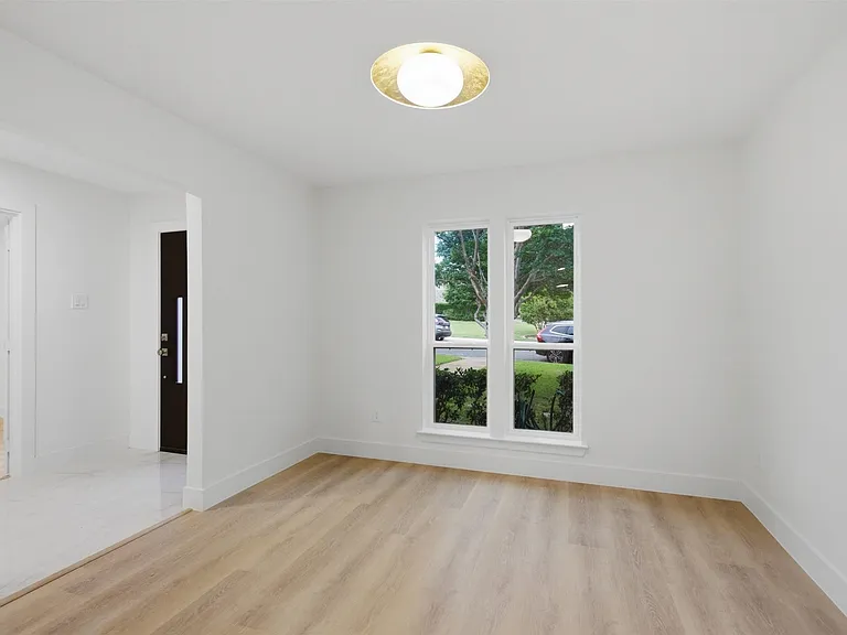 7517 Meadow Oaks Dr — Photo 5