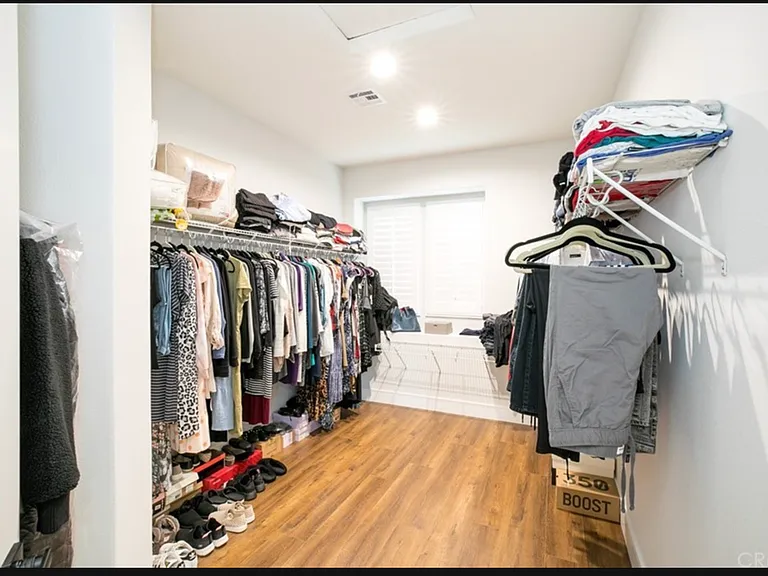 20540 Suzie Ln — Photo 36