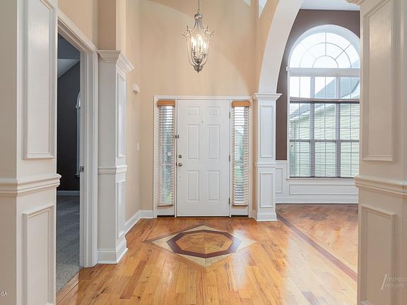 3rd image of 160 Tobee Dr