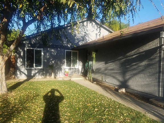 2nd image of 13916 Hawick Dr