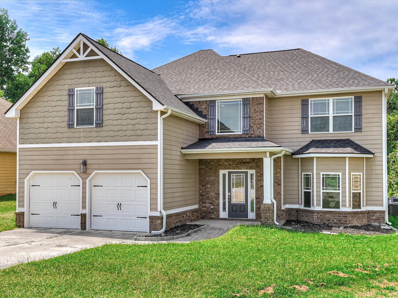 4 bed, 2.5 bath, 3130 sqft, $2,650 — Photo 3