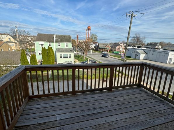 302 Bartram Ave FLOOR 2