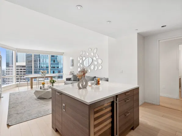 1 Franklin St #2507, Boston, MA 02110