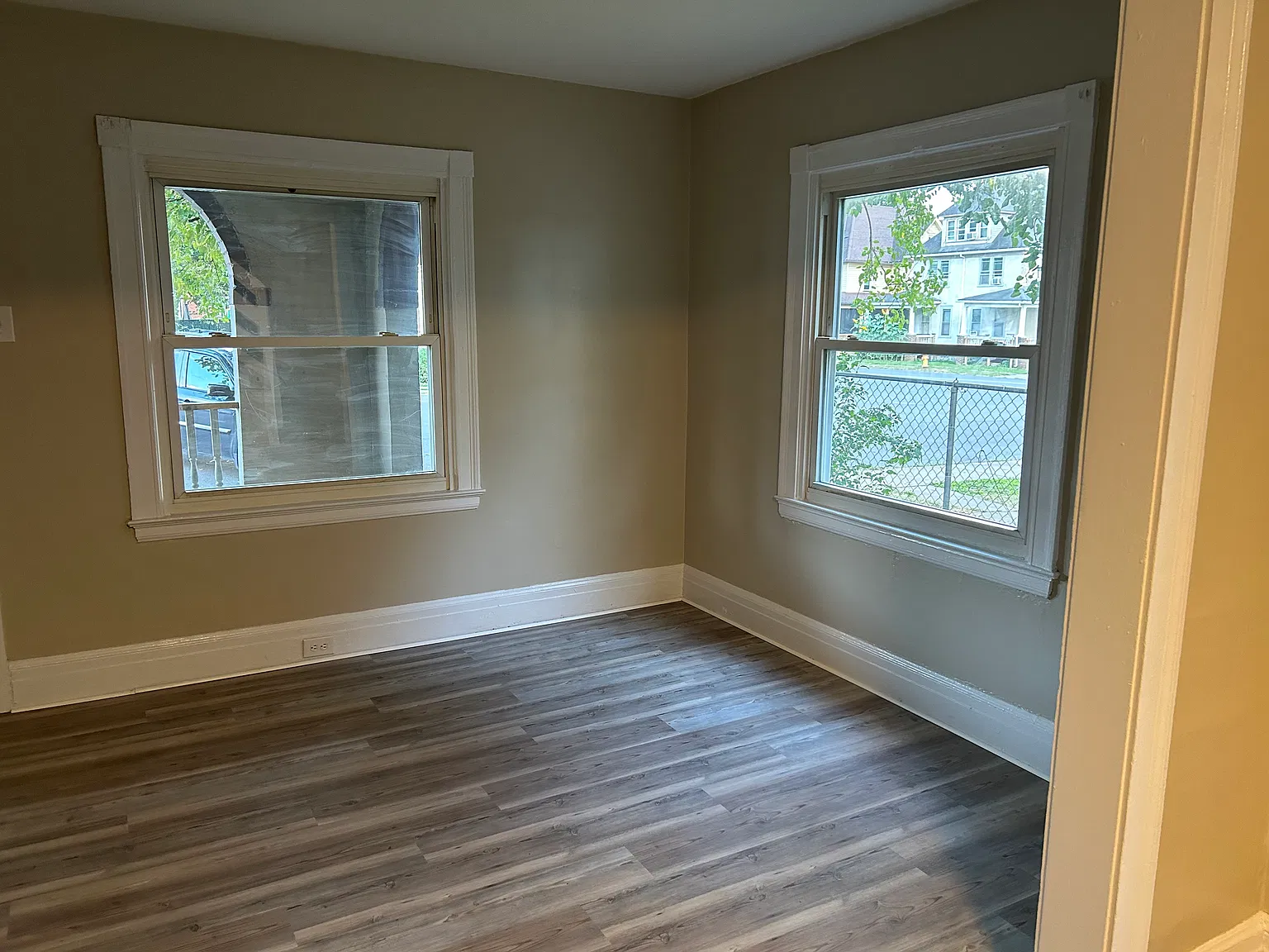 2 bed, $975 — Photo 2