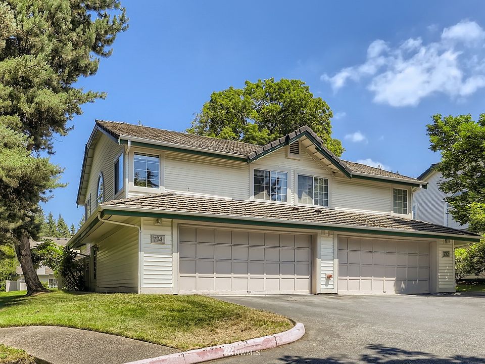 Absolutely PRIME location! 3 bed/2.25 bath/2 car garage townhome.