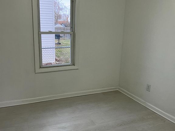 5th image of 357 Roxboro Rd