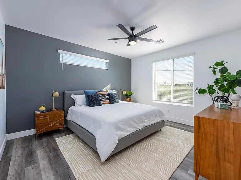 1349 W Osborn Rd #4 — Photo 15