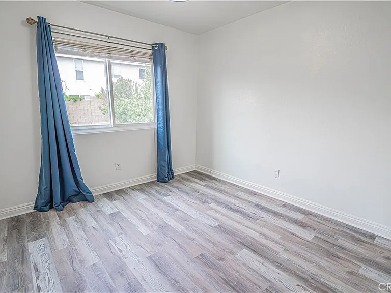 25535 Chisom Ln — Photo 32