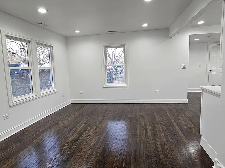 11712 S Harding Ave — Photo 11