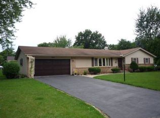 3842 Abbotsford Rd, Rockford, IL 61107