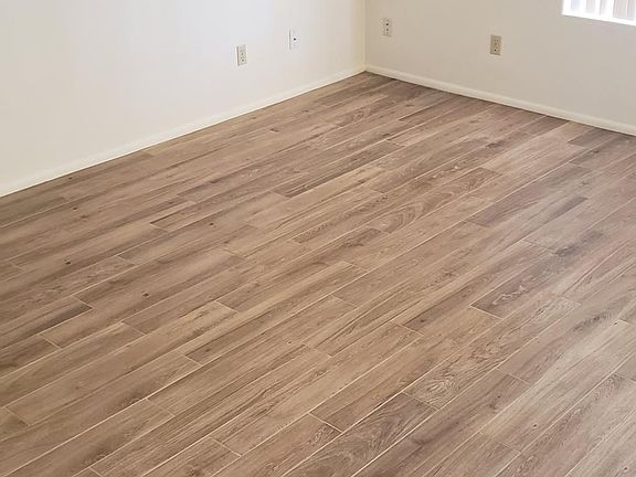 5th image of 8032 S Carbury Way