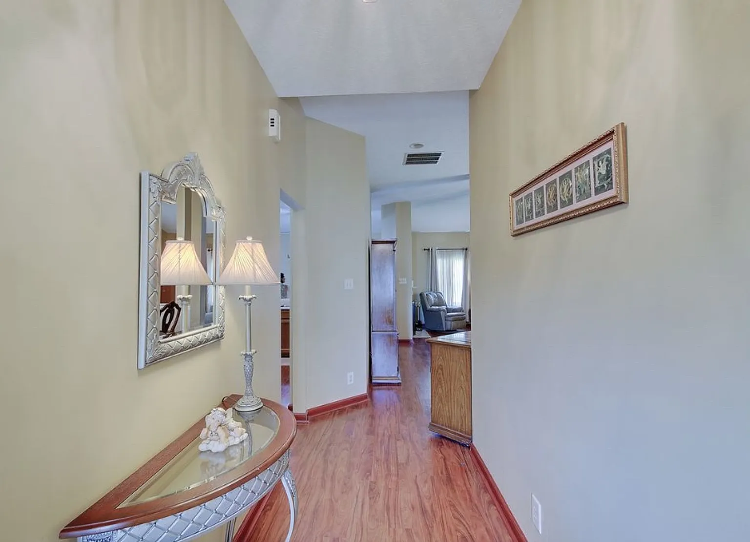 3 bed, 1565 sqft, $1,800 — Photo 2