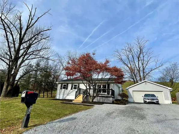 839 Creek Rd, Walnutport, PA 18088