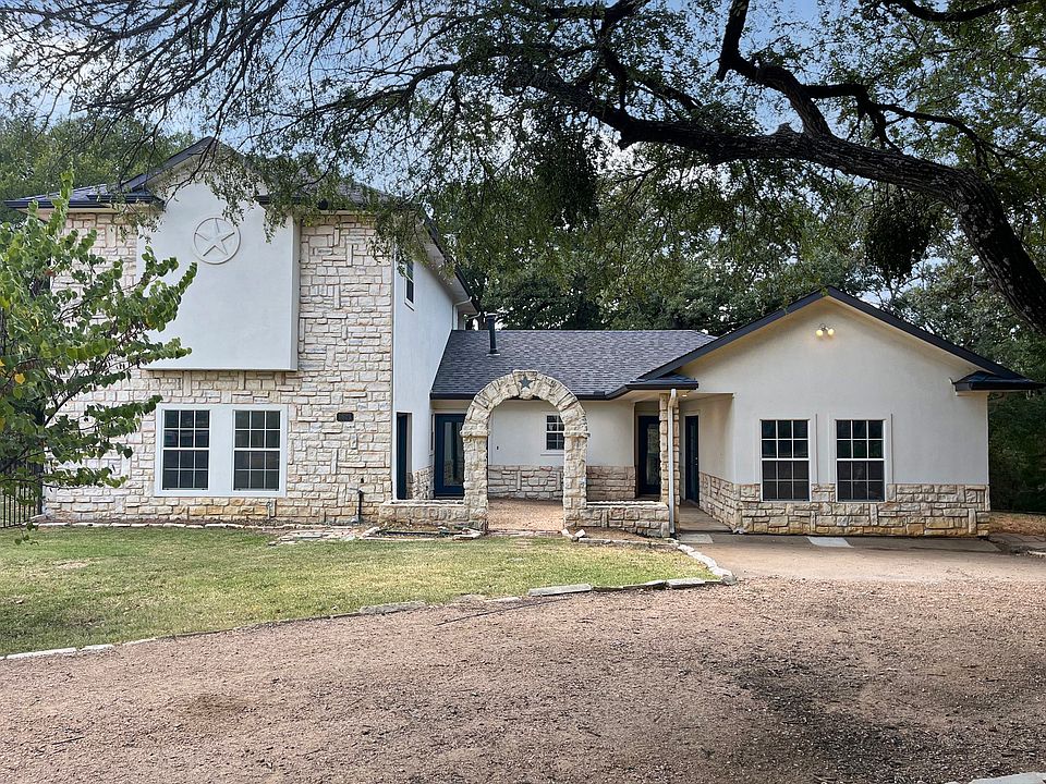 1st image of 1621 Holly Pl