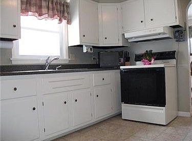 2nd image of 4006 Greengarden Blvd