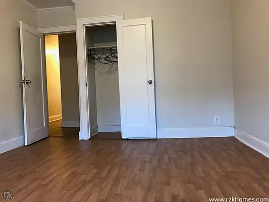 Rented by Realty 2000 Corp | media 7