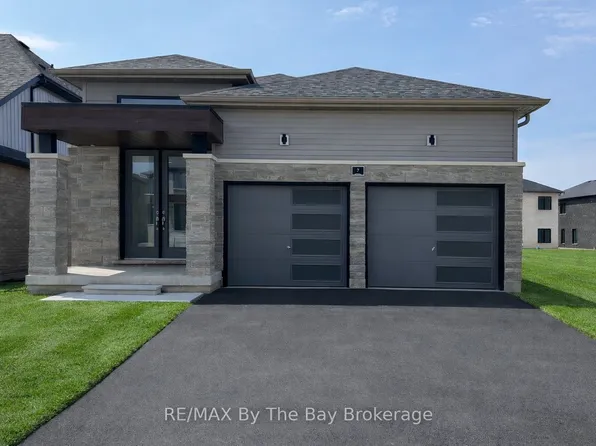 7 Rosanne Cir, Wasaga Beach, ON L9Z 1J7