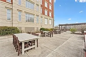 100 Vista Cir #402 — Photo 27