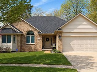 34921 Eberlein Dr, Fraser, MI 48026