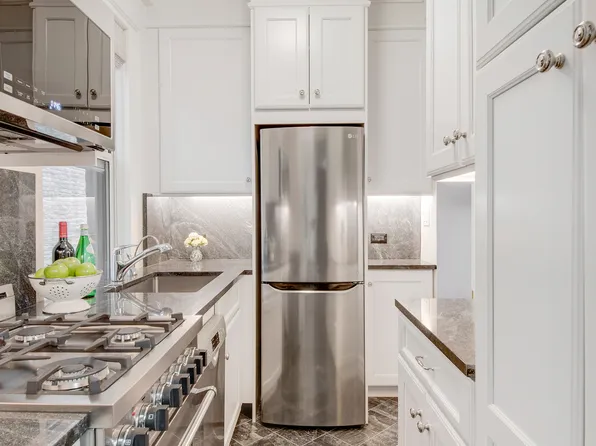 11 West 69th Street image 5 of 12