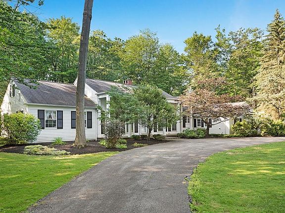 3rd image of 31860 Burlwood Dr