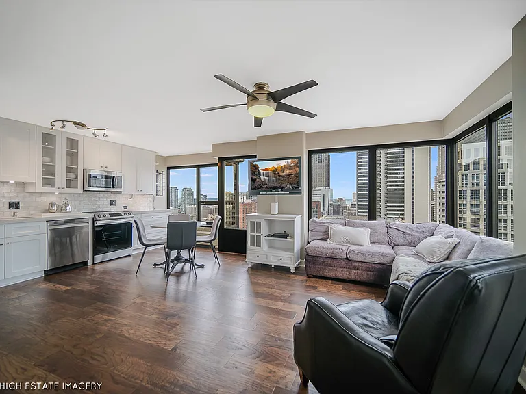 30 E Huron St #3109 — Photo 6