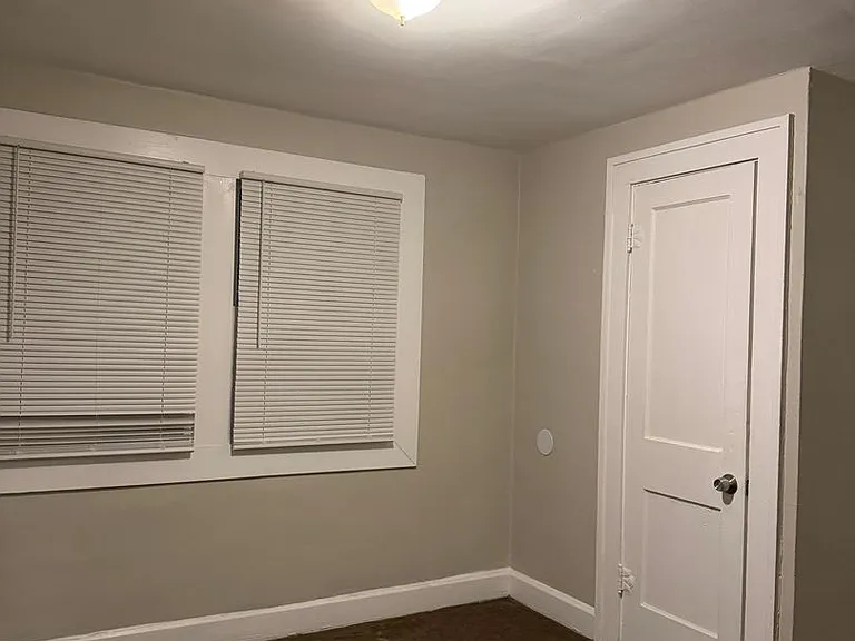 861 N Drexel Ave — Photo 10