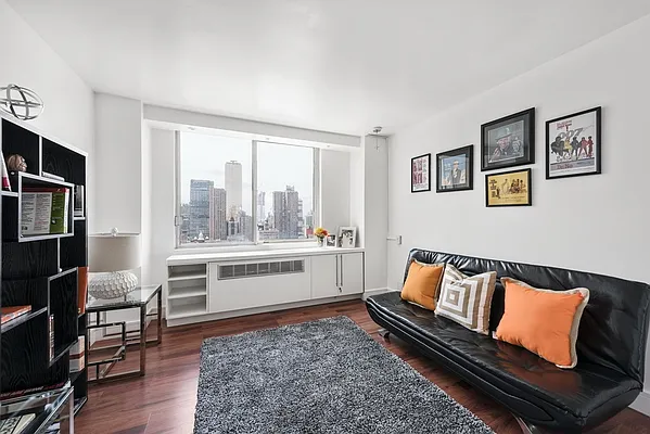 Sold by Nest Seekers International | media 22