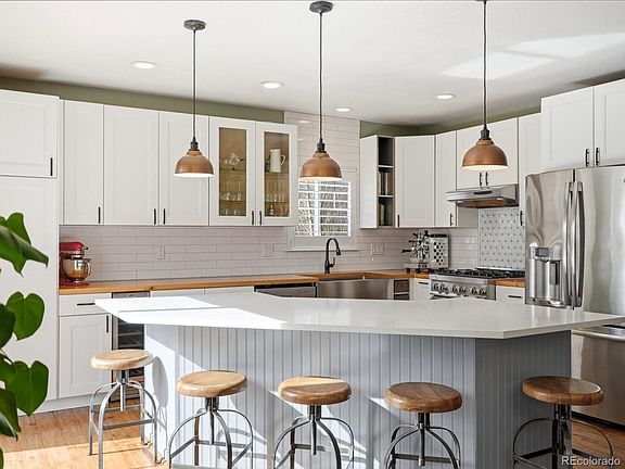 2nd image of 2518 Azalea Way