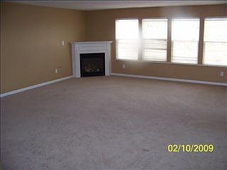 4th image of 3654 Pickwick Cir